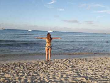 Public Photo of EVELYNE-STAR