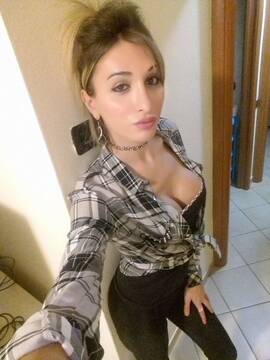 Public Photo of Lilli90