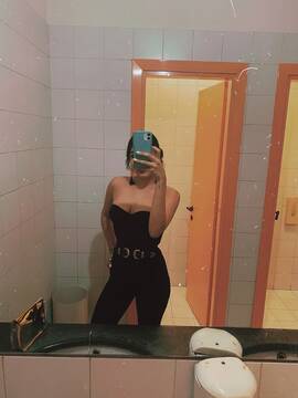 Public Photo of LaSirena69