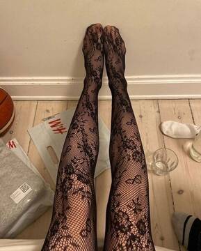 Public Photo of yourbarbiie