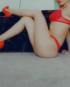 Public Photo of Roxana37