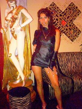 Te aspeta in privee.....